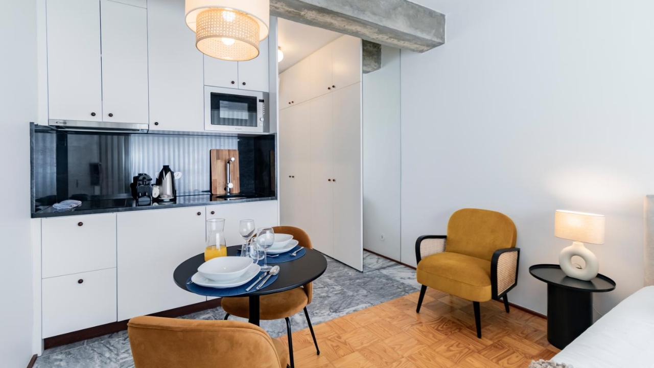 Ceuta Studio Apartments By Lovelystay Порту Экстерьер фото